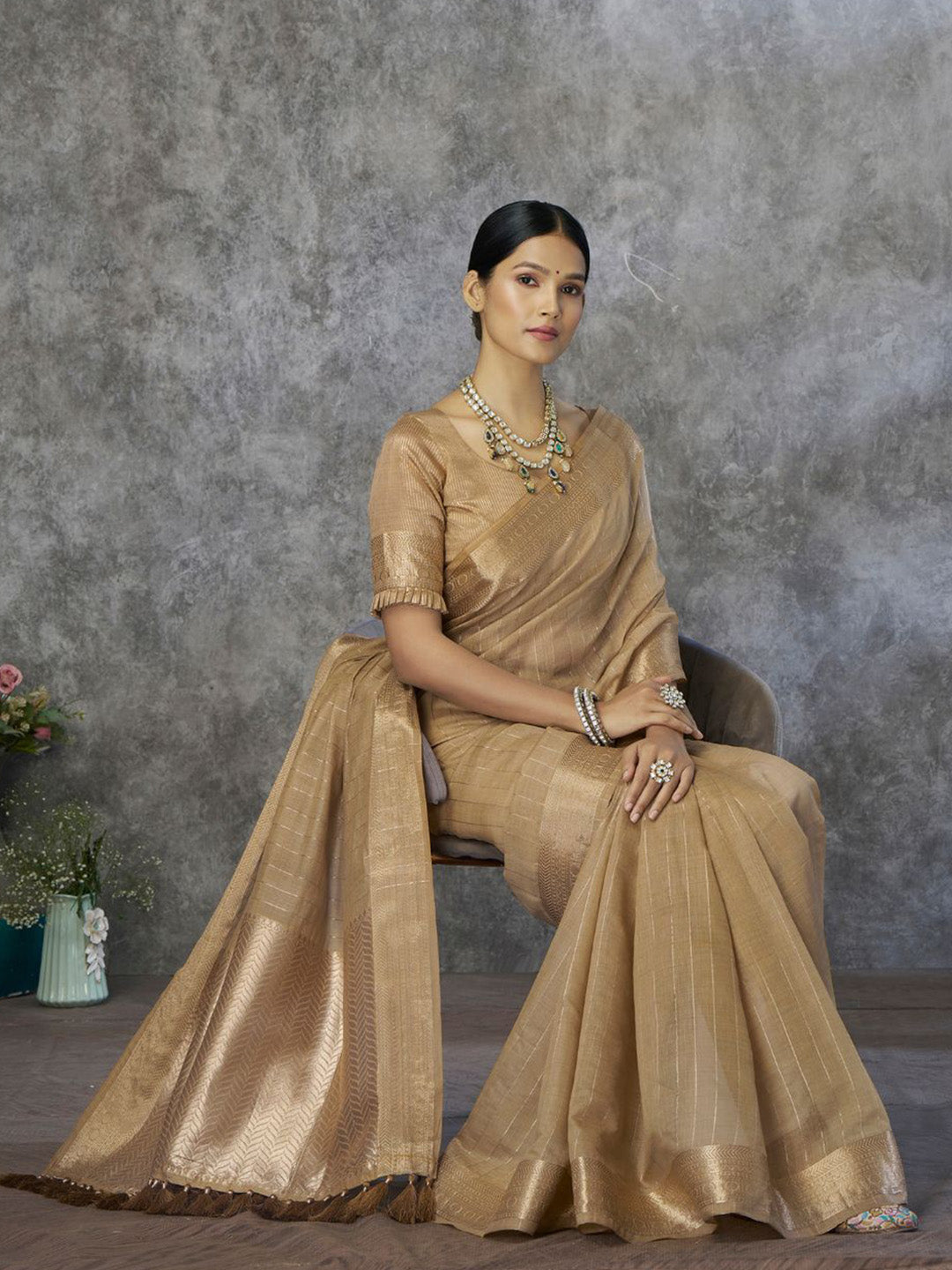 Urban Pallu Solid Cotton Blend Daily Saree