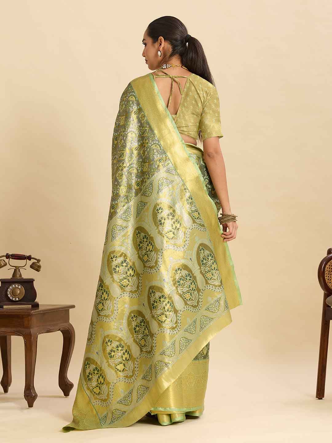 Urban Pallu Woven Design Silk Blend Party Saree