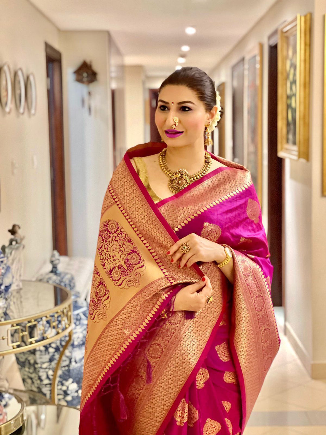 Urban Pallu Woven Design Silk Blend Traditional Saree