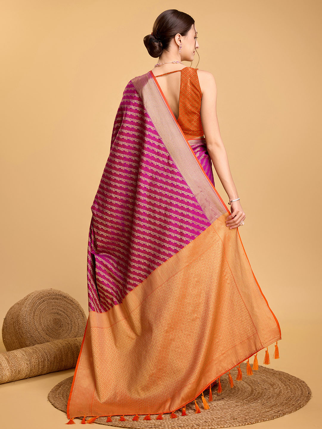 Urban Pallu Woven Design Silk Blend Party Saree
