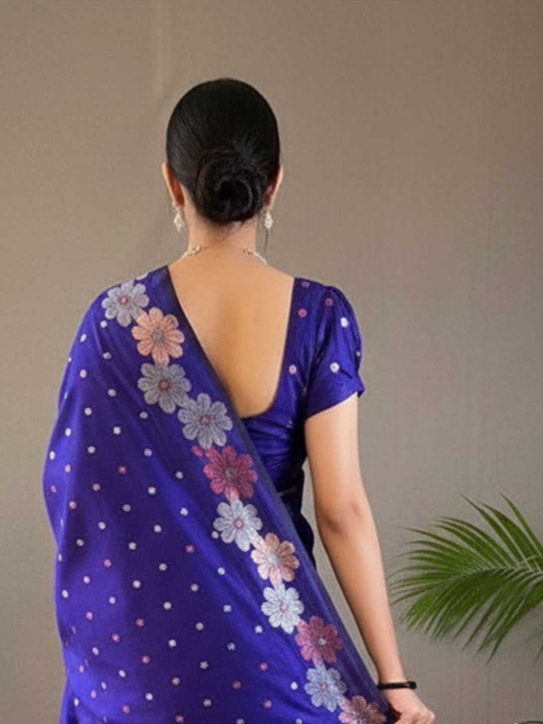 Urban Pallu Woven Design Silk Blend Work Saree