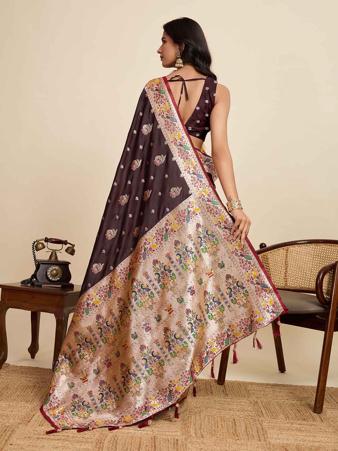 Urban Pallu Woven Design Silk Blend Party Saree