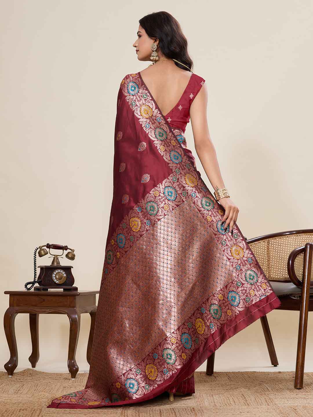 Urban Pallu Woven Design Silk Blend Party Saree