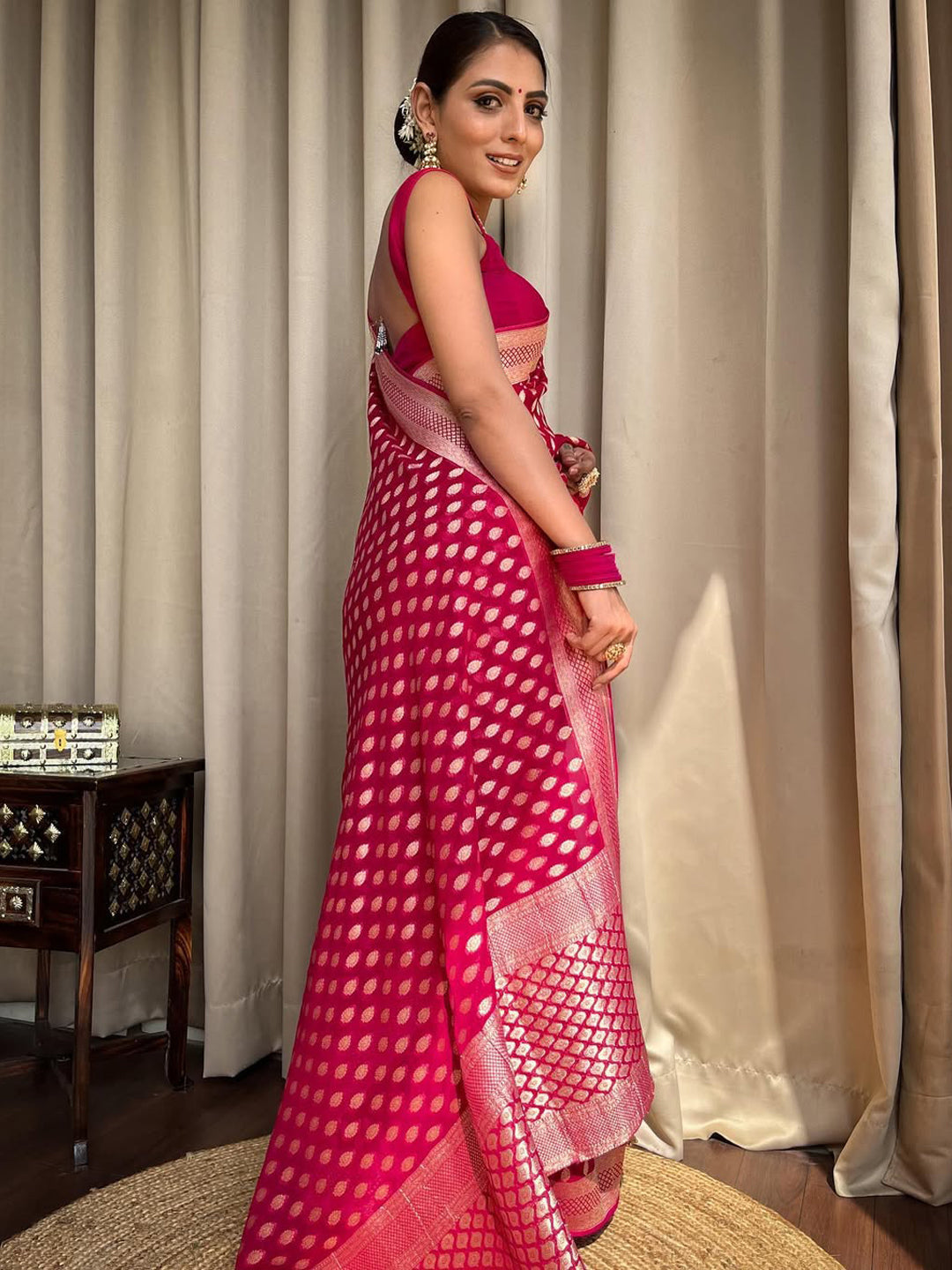 Urban Pallu Woven Design Silk Blend Work Saree