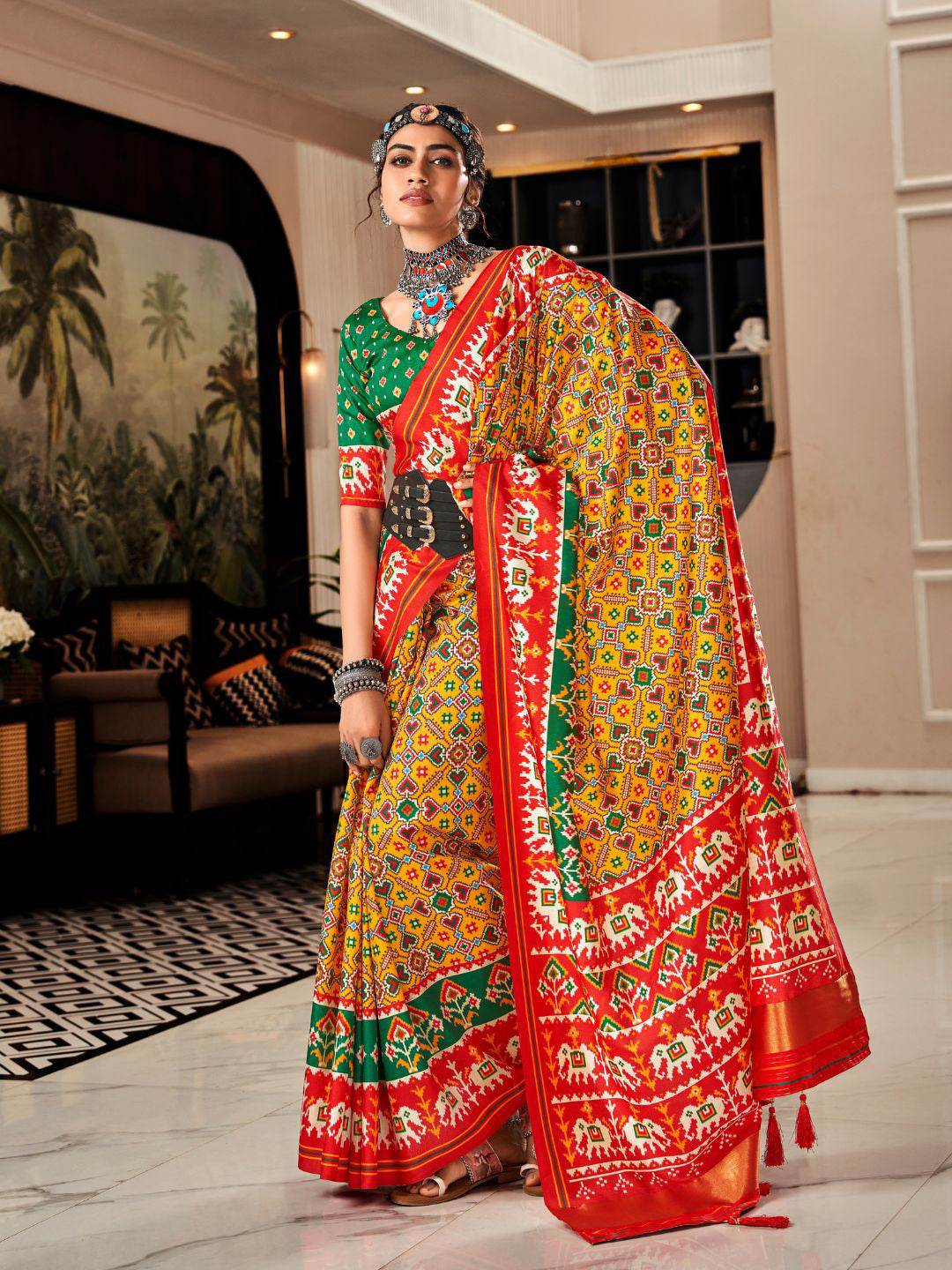 Urban Pallu Woven Design Cotton Blend Daily Saree