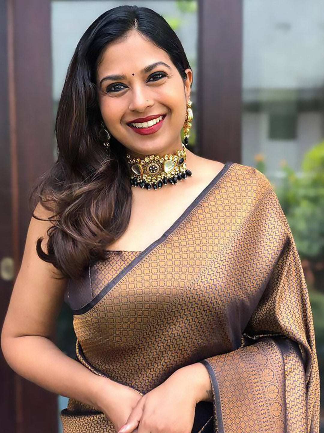 Urban Pallu Woven Design Silk Blend Traditional Saree