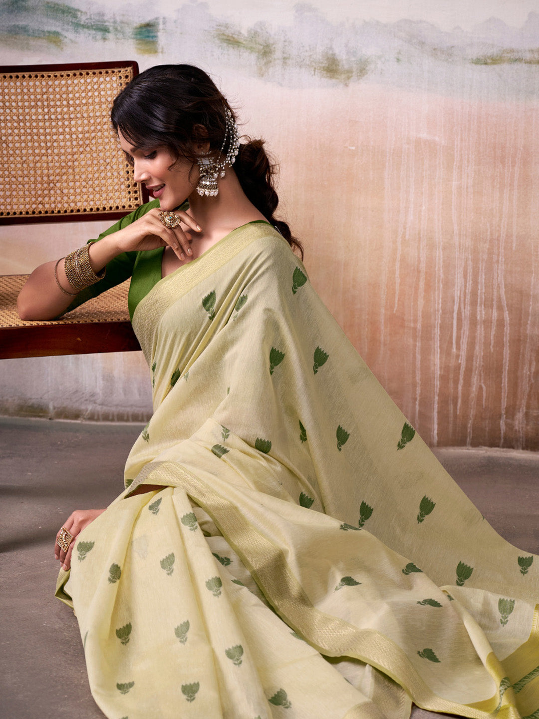 Urban Pallu Woven Design Cotton Blend Daily Saree