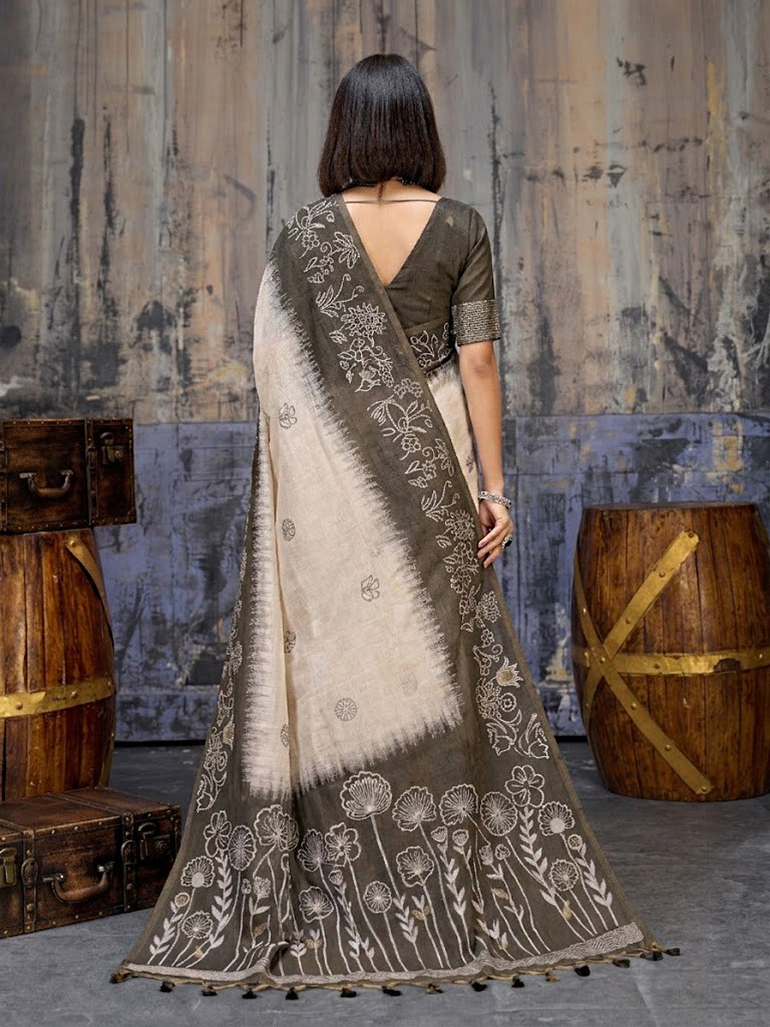 Urban Pallu Solid Silk Cotton Work Saree