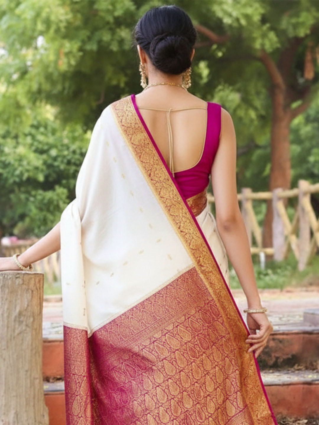 Urban Pallu Woven Design Silk Blend Traditional Saree