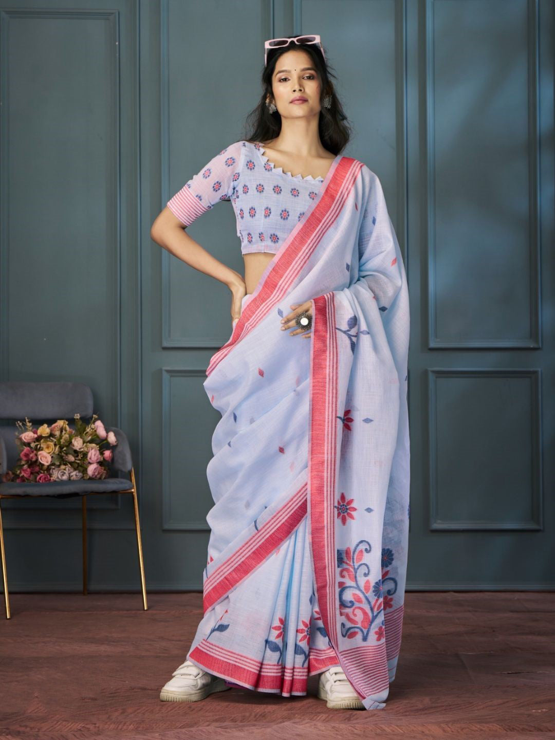 Urban Pallu Solid Cotton Blend Daily Saree