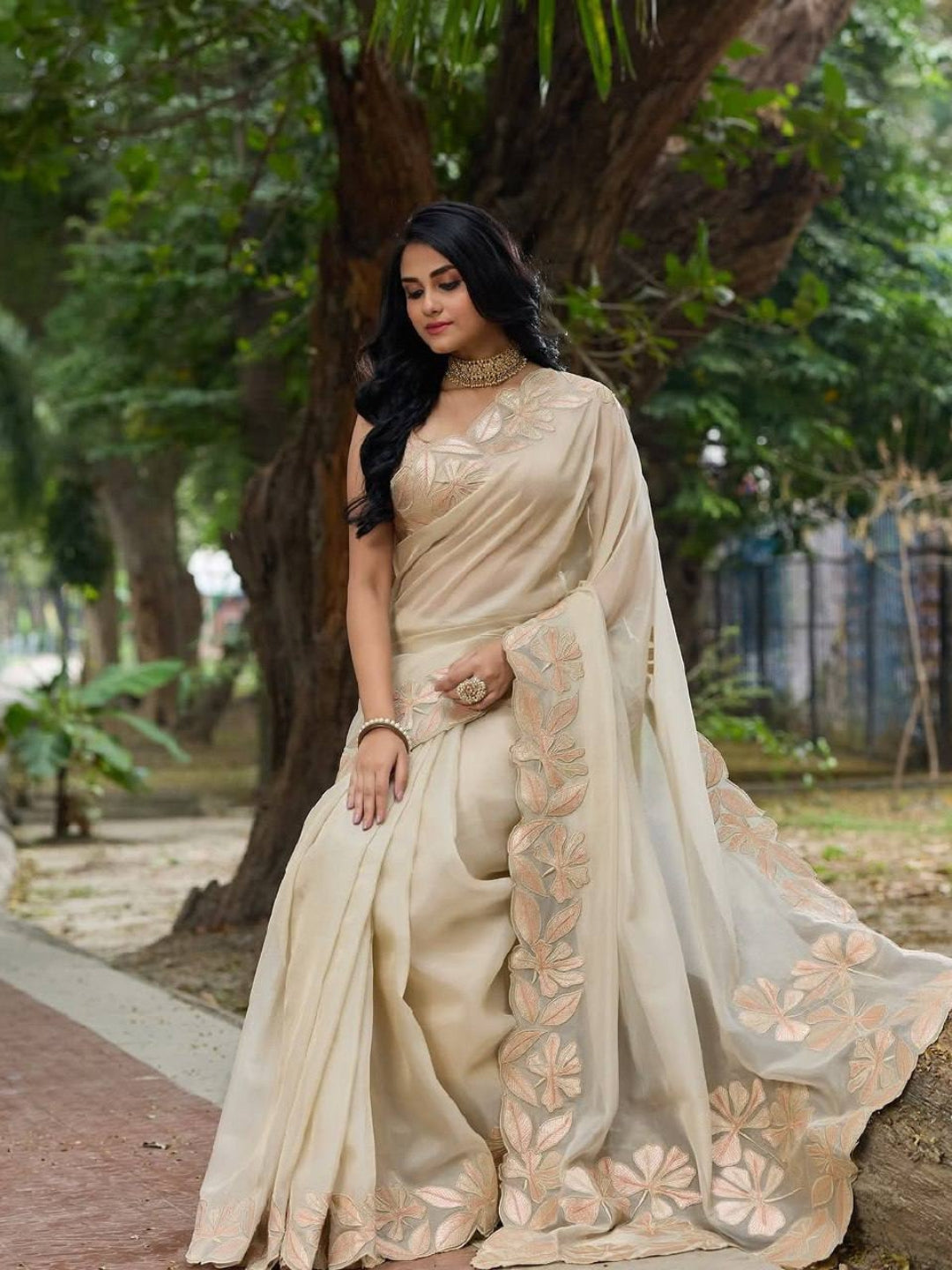 Urban Pallu Embroidered Pure Georgette Fusion Saree