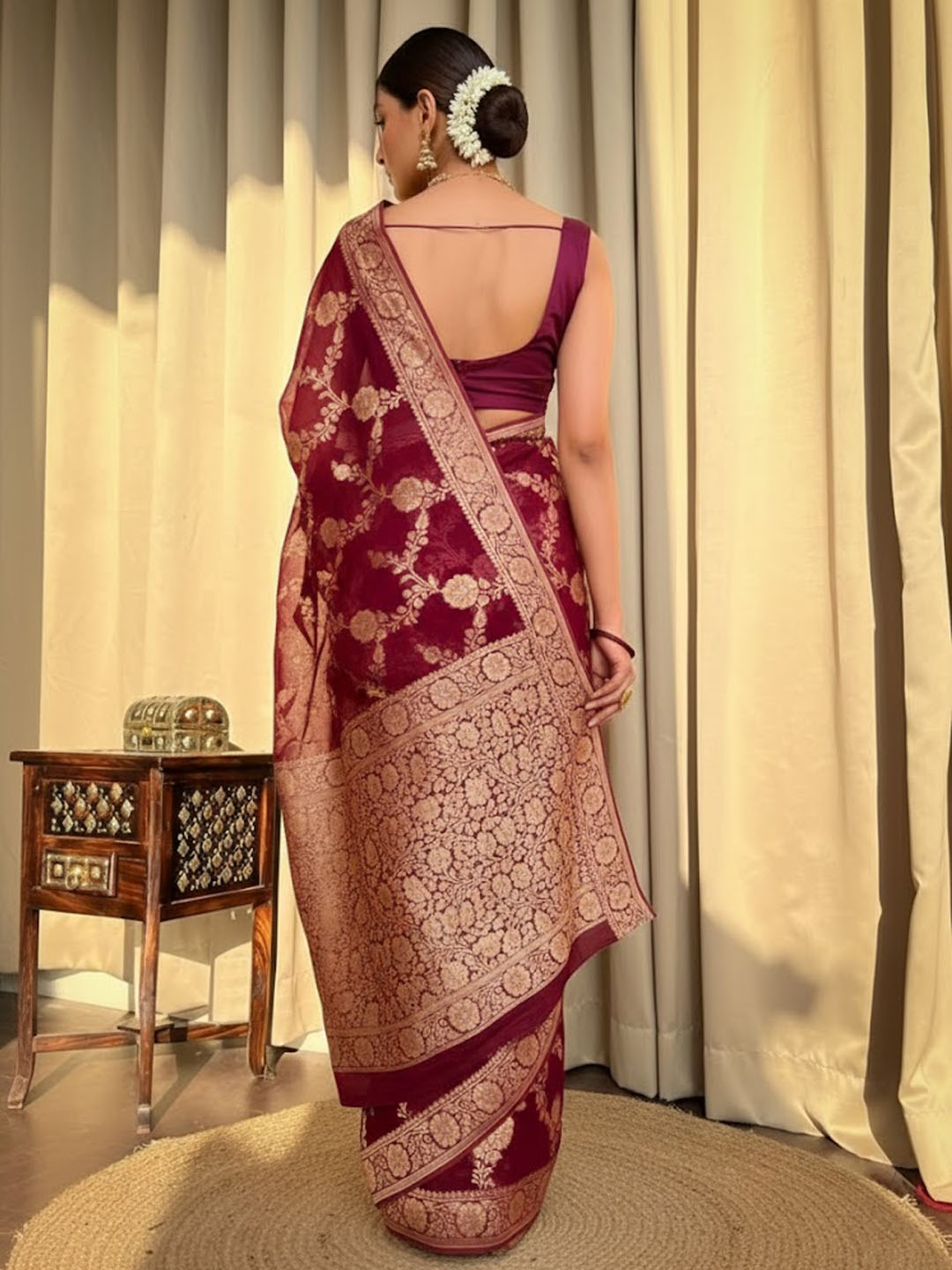 Urban Pallu Woven Design Silk Blend Traditional Saree