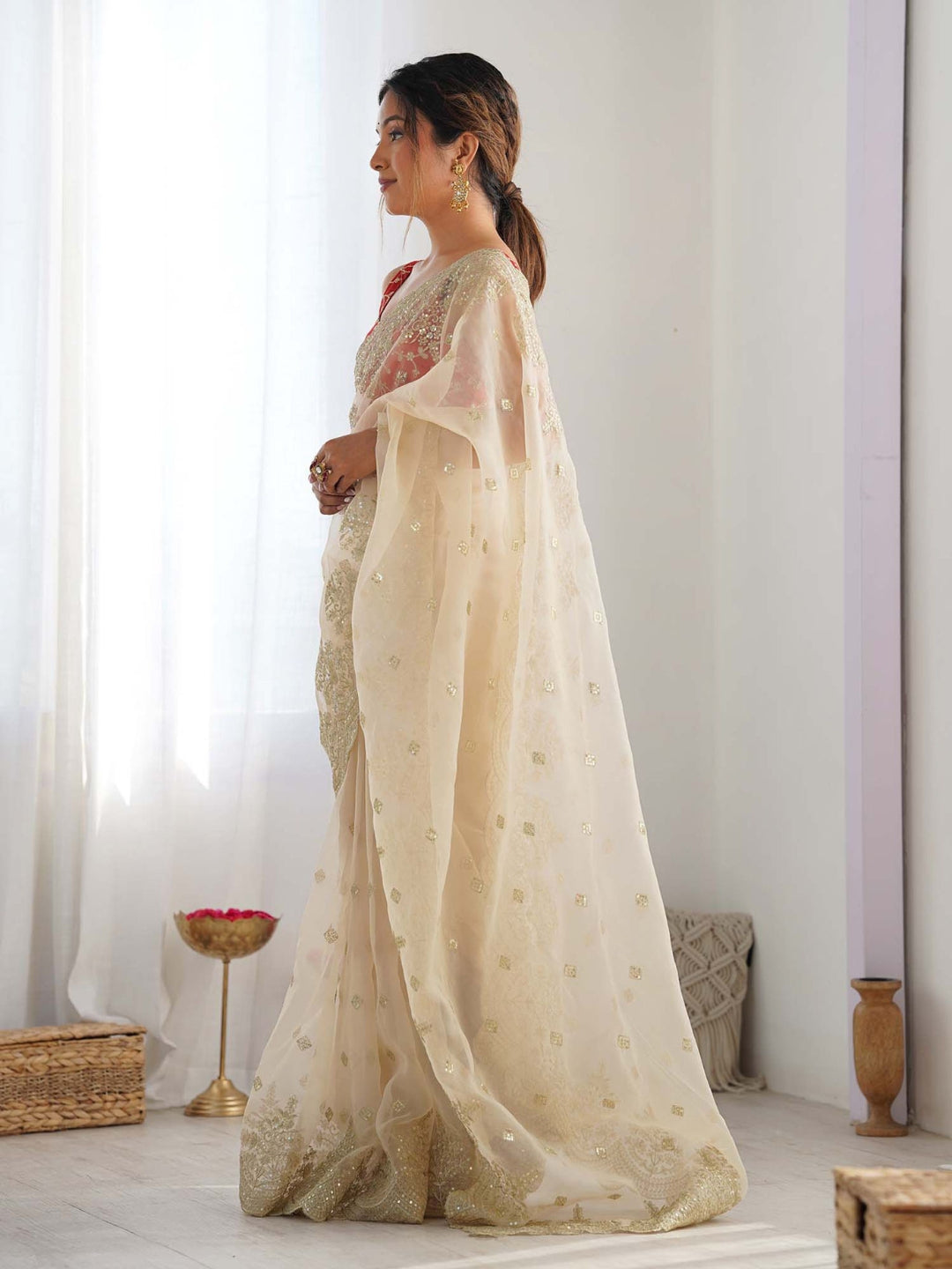Urban Pallu Dyed Tissue Festive Saree