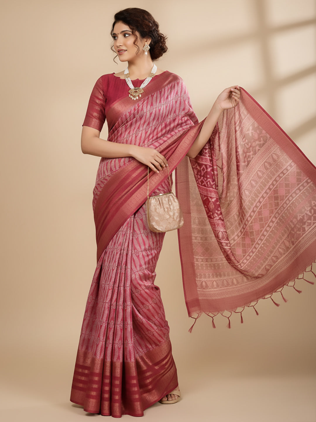 Urban Pallu Floral Sequinned Silk Blend Fusion Saree