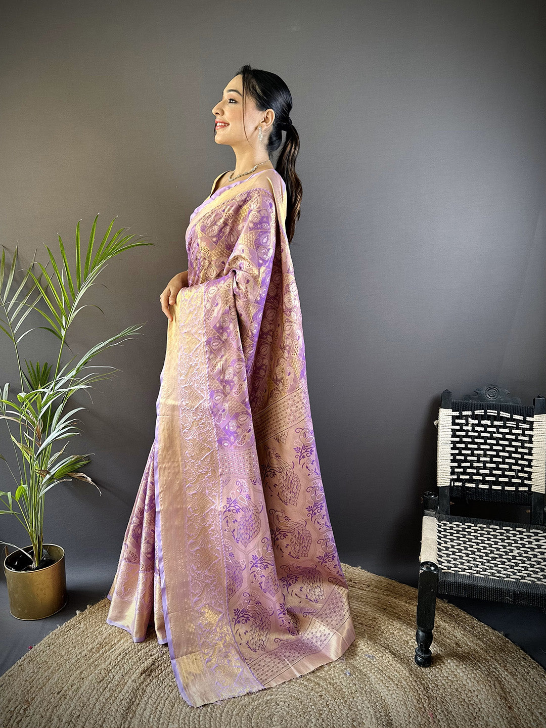 Urban Pallu Woven Design Silk Blend Traditional Saree