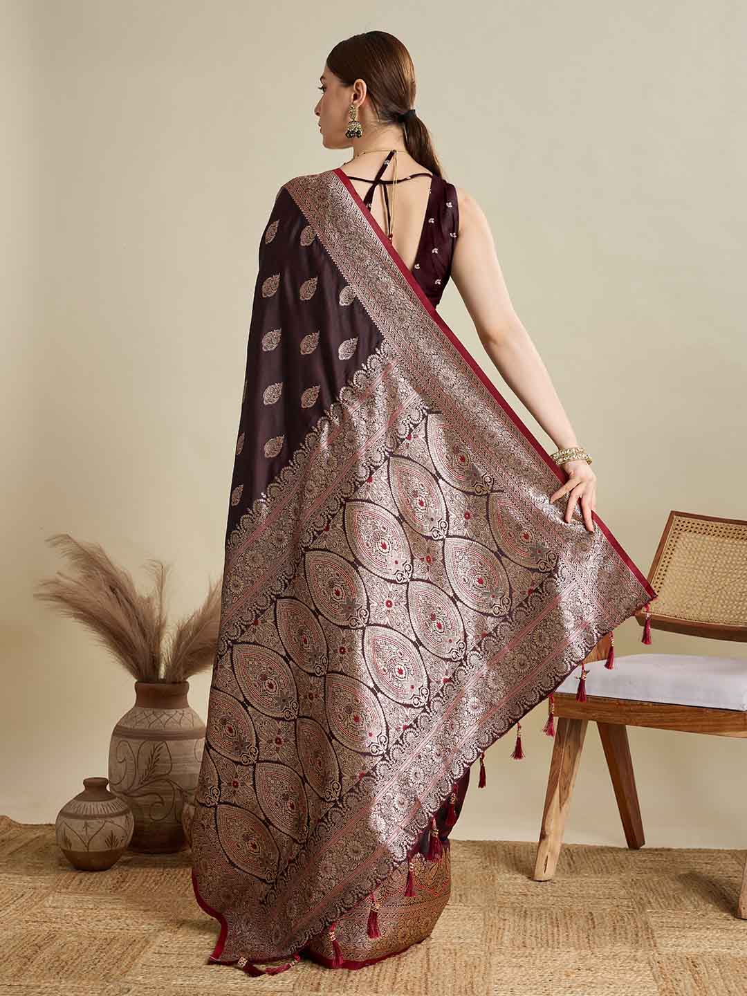 Urban Pallu Woven Design Silk Blend Party Saree
