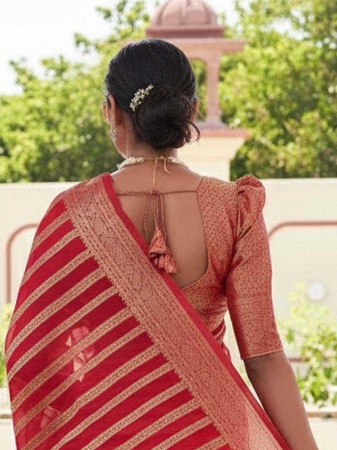 Urban Pallu Woven Design Silk Blend Work Saree