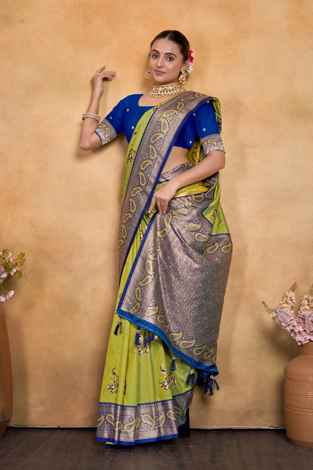 Urban Pallu Woven Design Silk Blend Fusion Saree