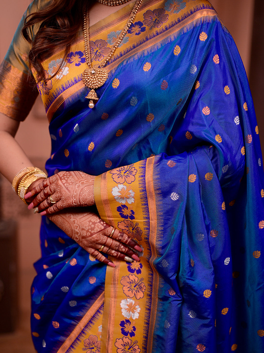 Urban Pallu Woven Design Silk Blend Traditional Saree