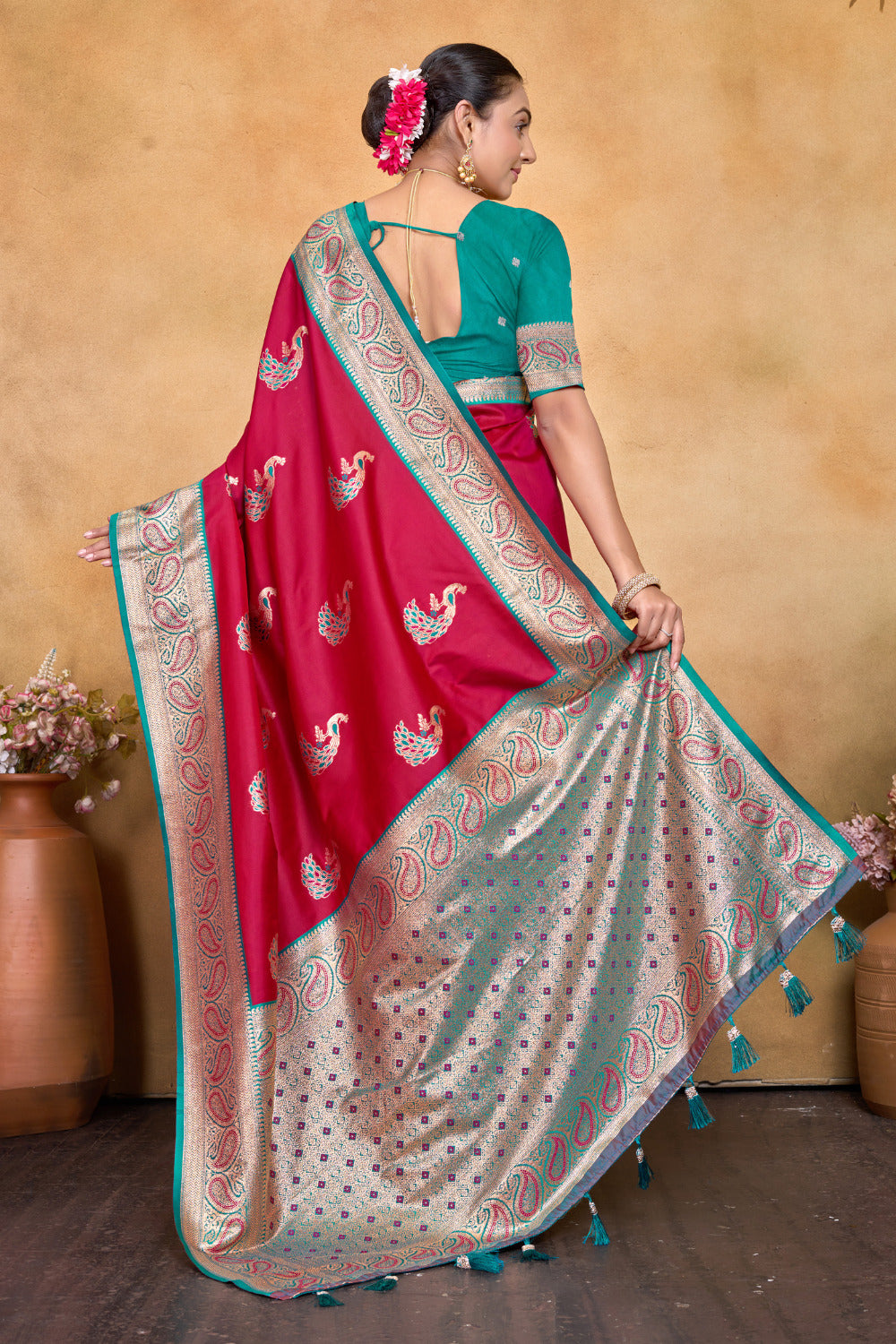 Urban Pallu Woven Design Silk Blend Fusion Saree