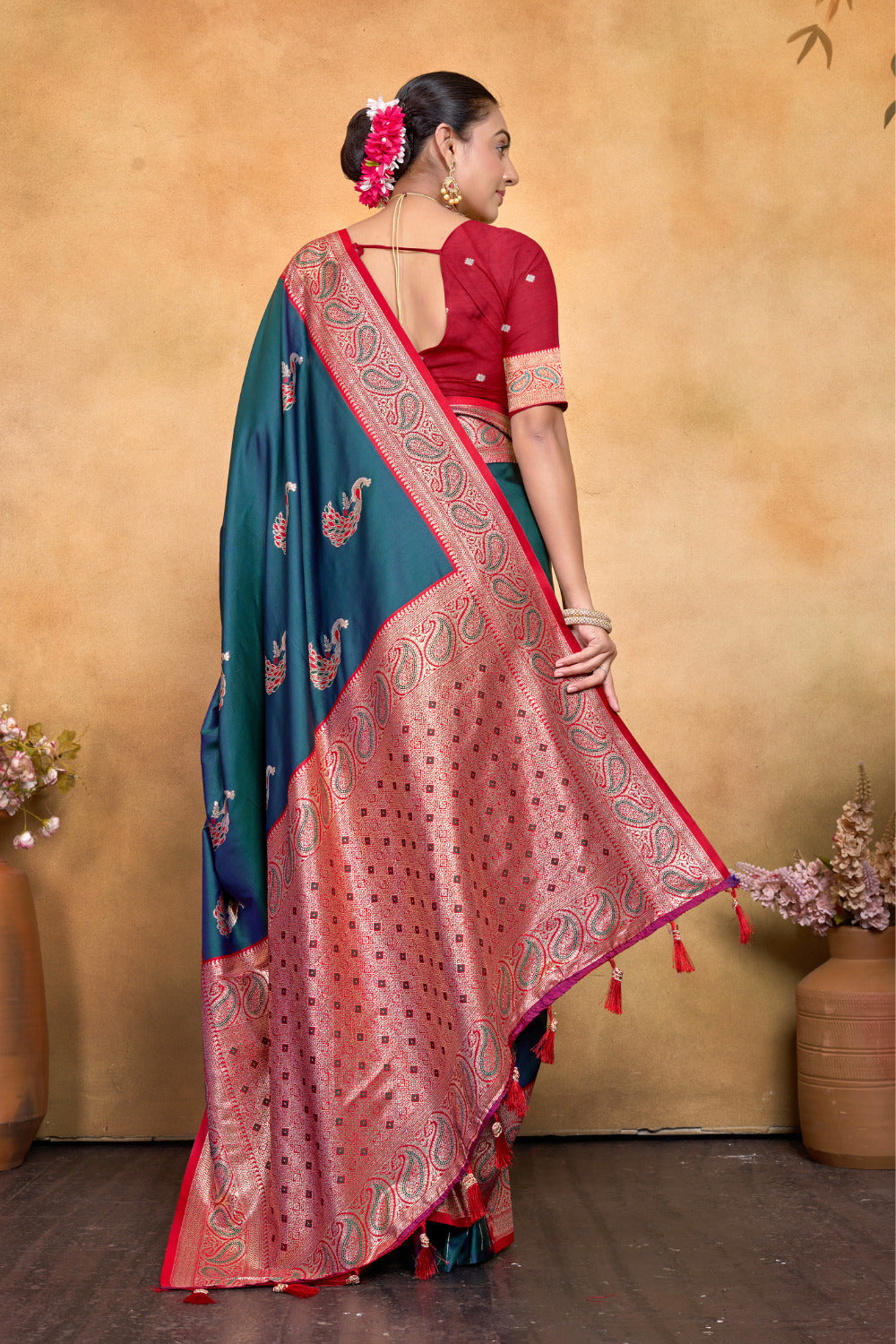 Urban Pallu Woven Design Silk Blend Fusion Saree
