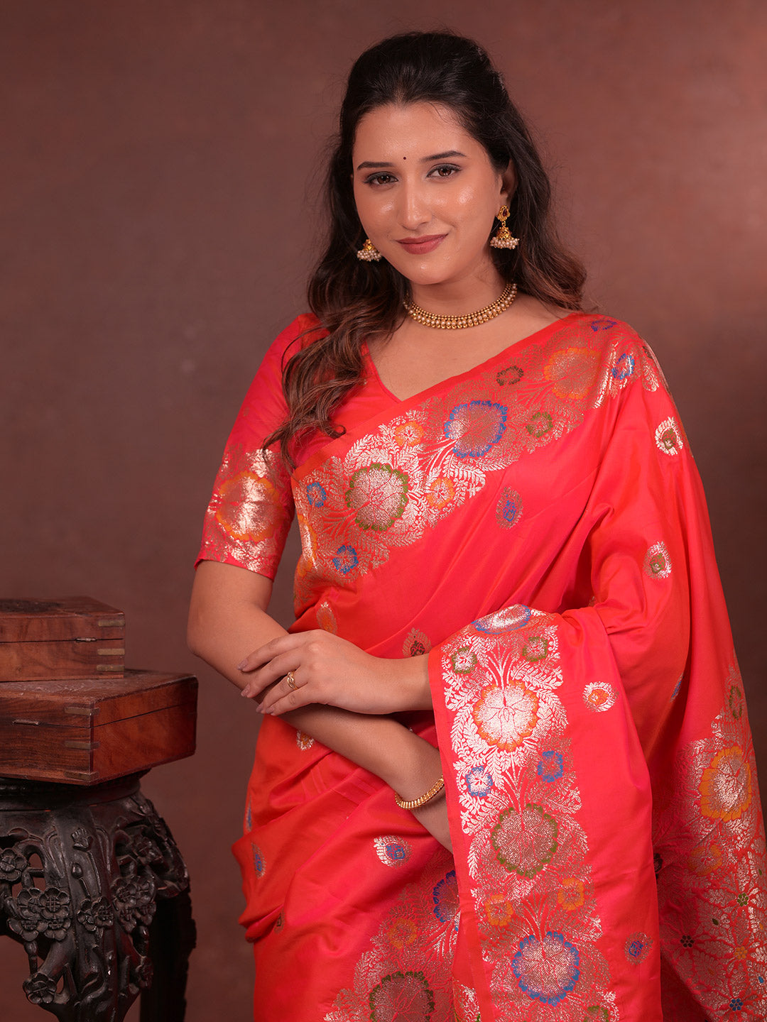 Urban Pallu Woven Design Silk Blend Traditional Saree
