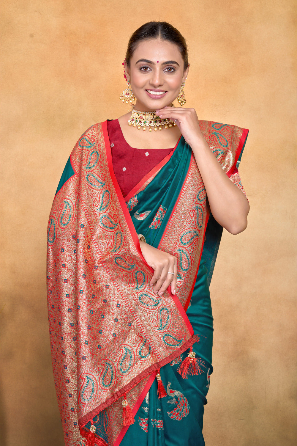 Urban Pallu Woven Design Silk Blend Fusion Saree