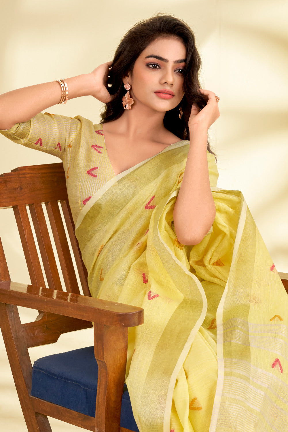 Urban Pallu Woven Design Cotton Blend Daily Saree