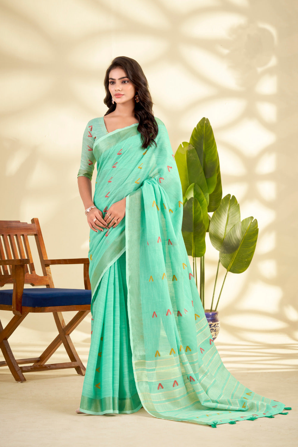 Urban Pallu Woven Design Cotton Blend Daily Saree