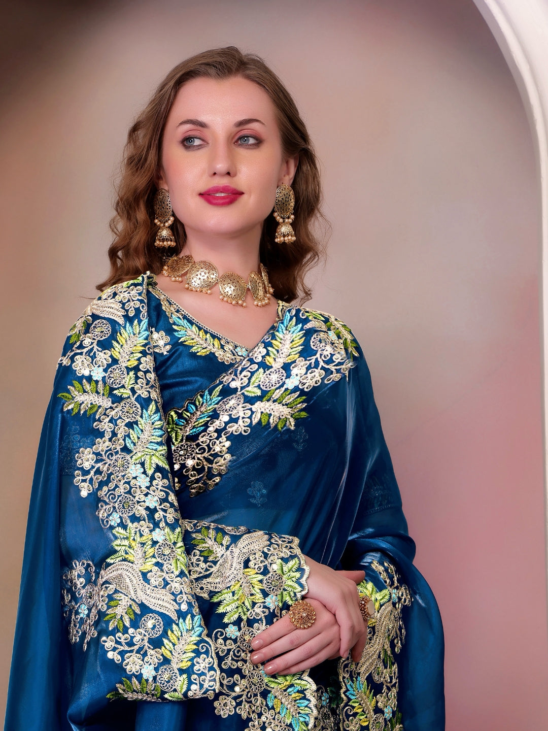 Urban Pallu Solid Silk Blend Festive Saree