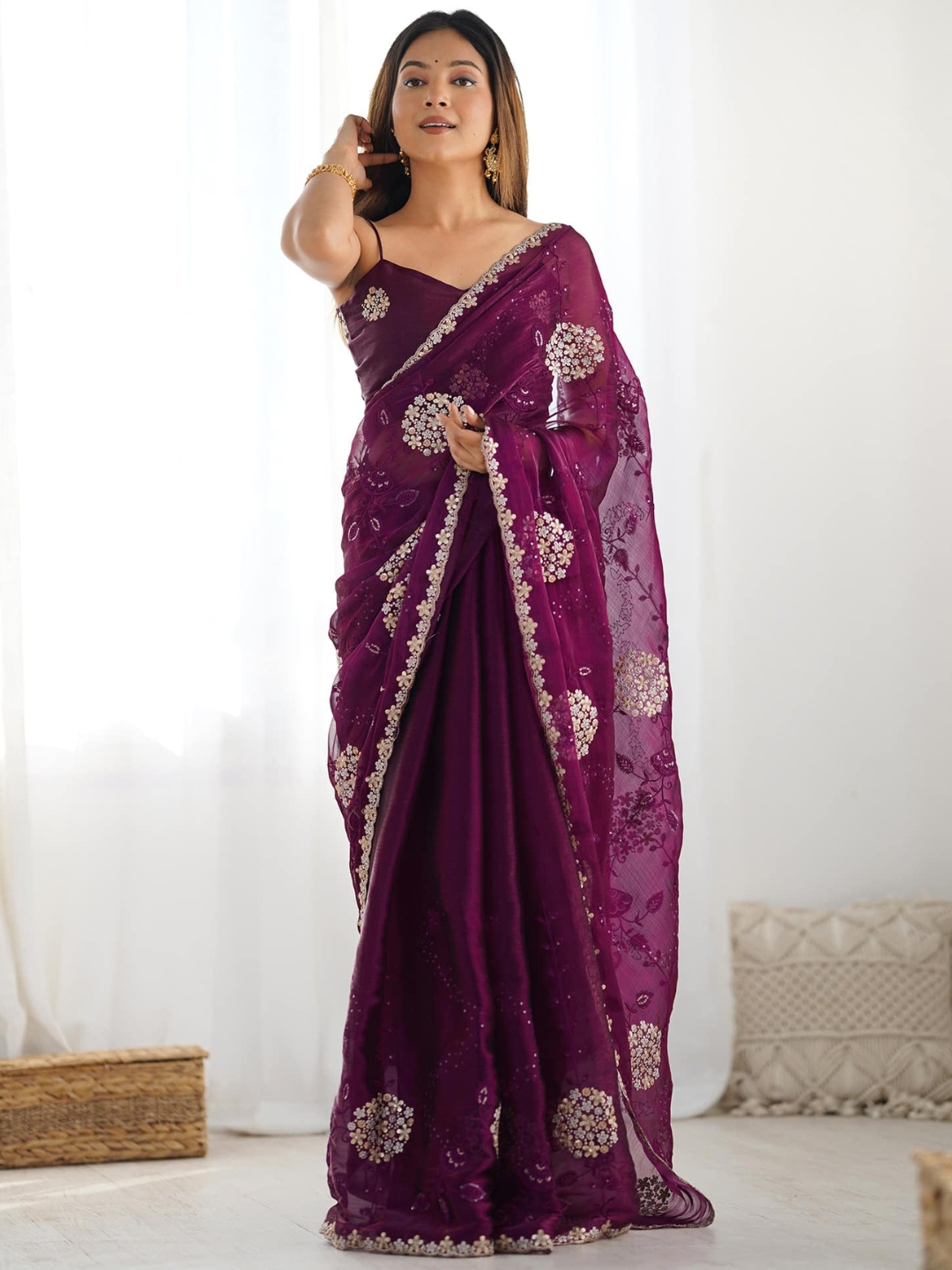 Urban Pallu Embroidered Tissue Festive Saree