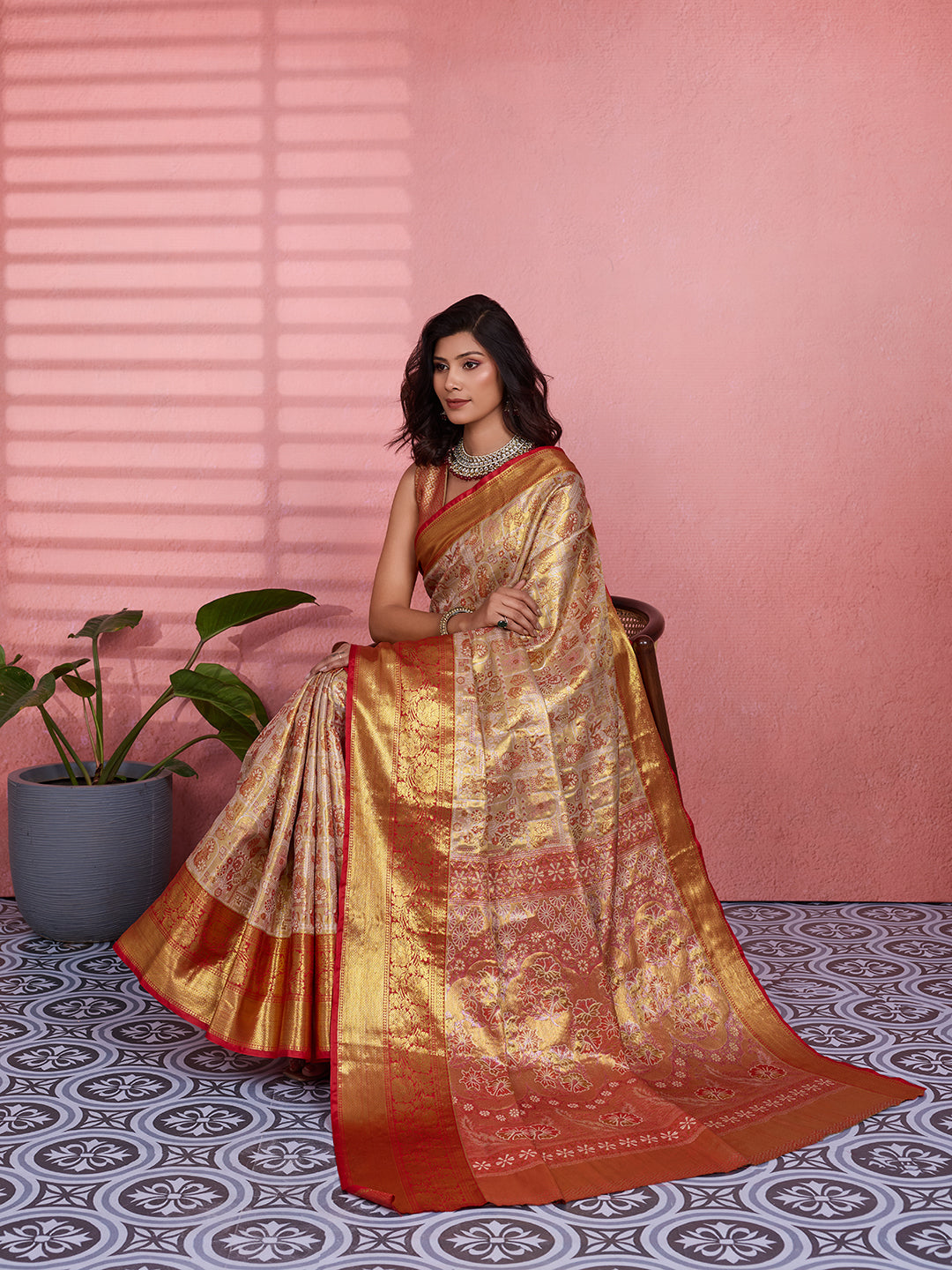 Urban Pallu Woven Design Art Silk Traditional Saree