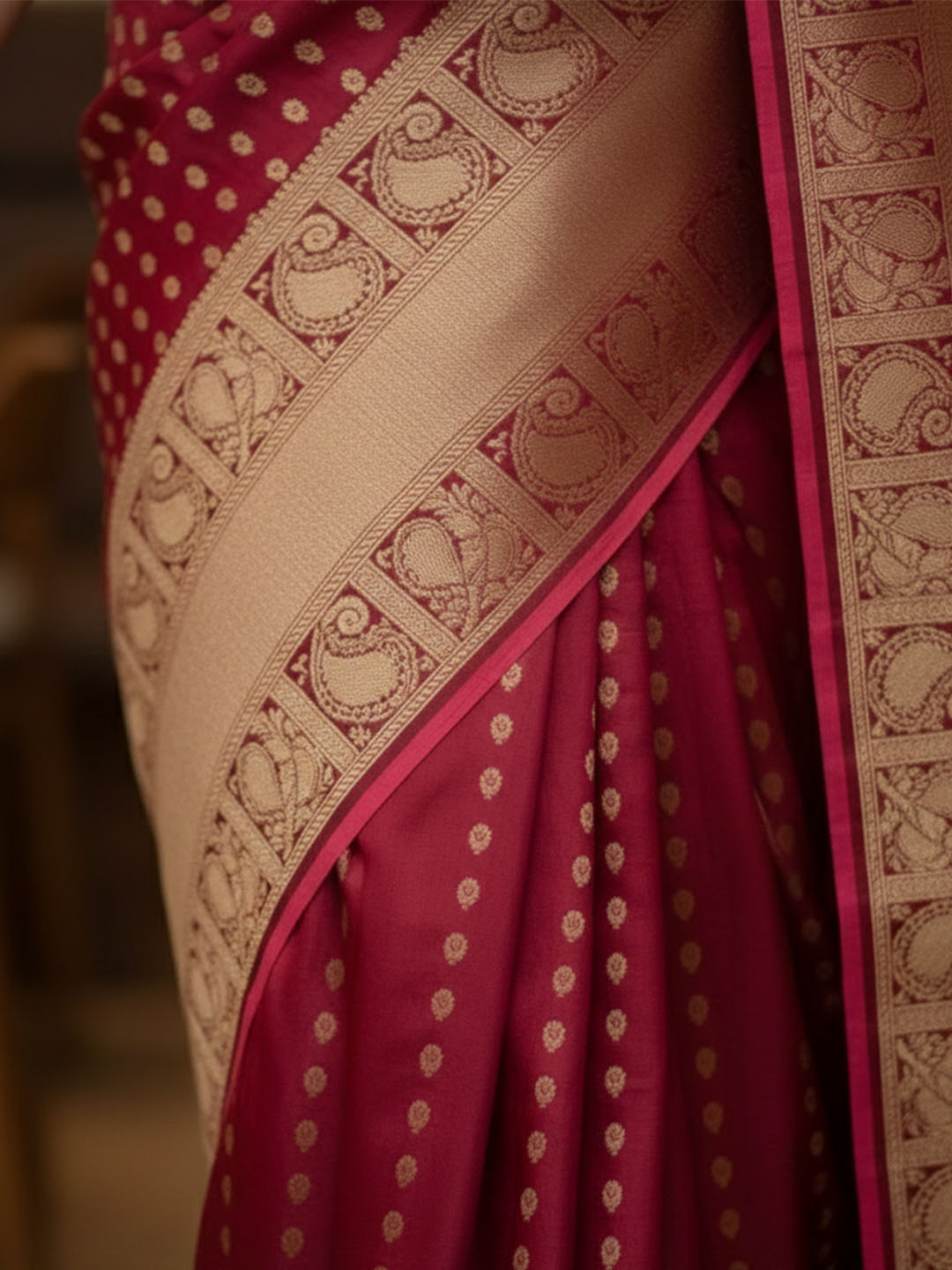 Urban Pallu Woven Design Silk Blend Work Saree