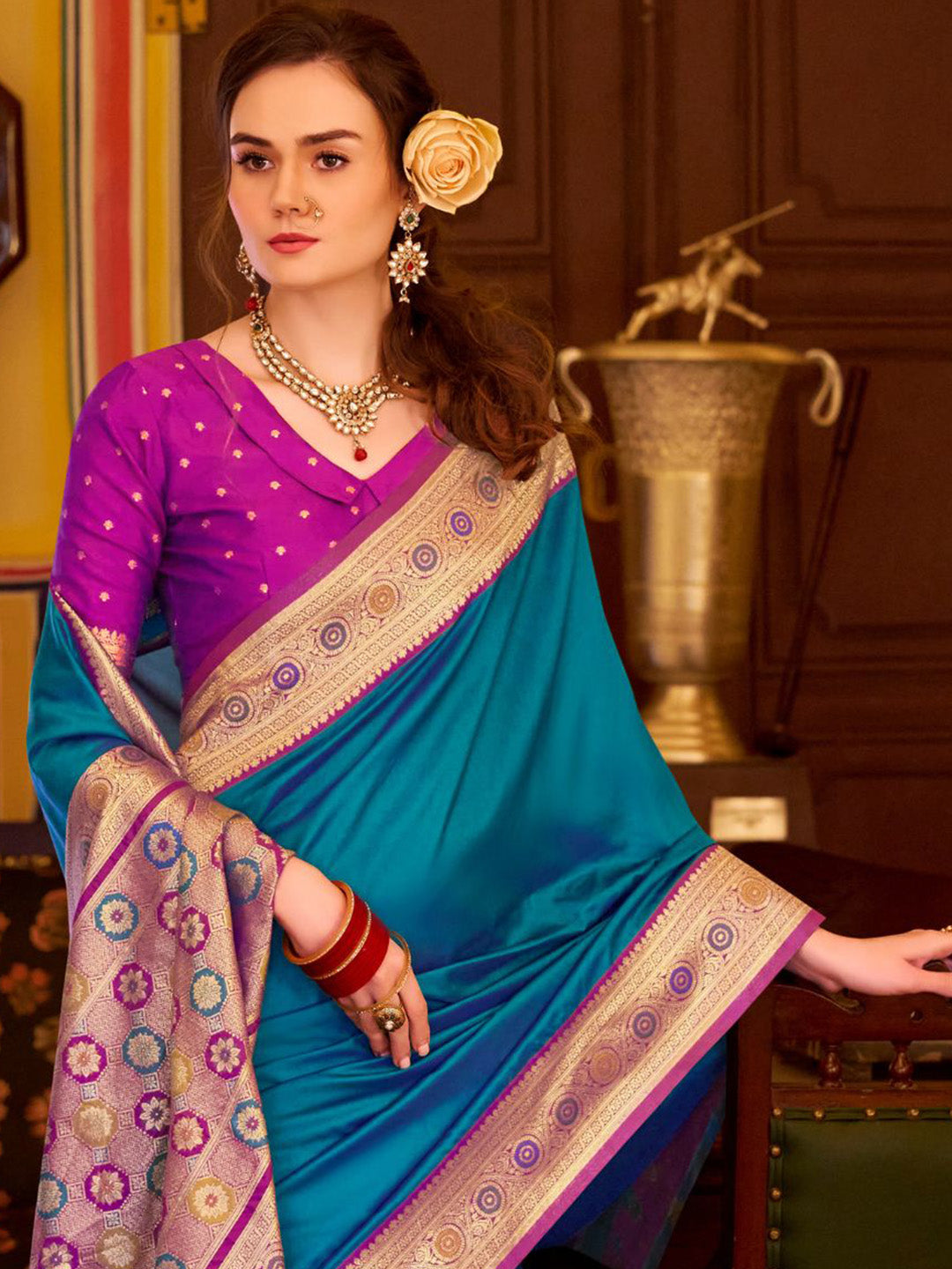 Urban Pallu Woven Design Silk Blend Daily Saree