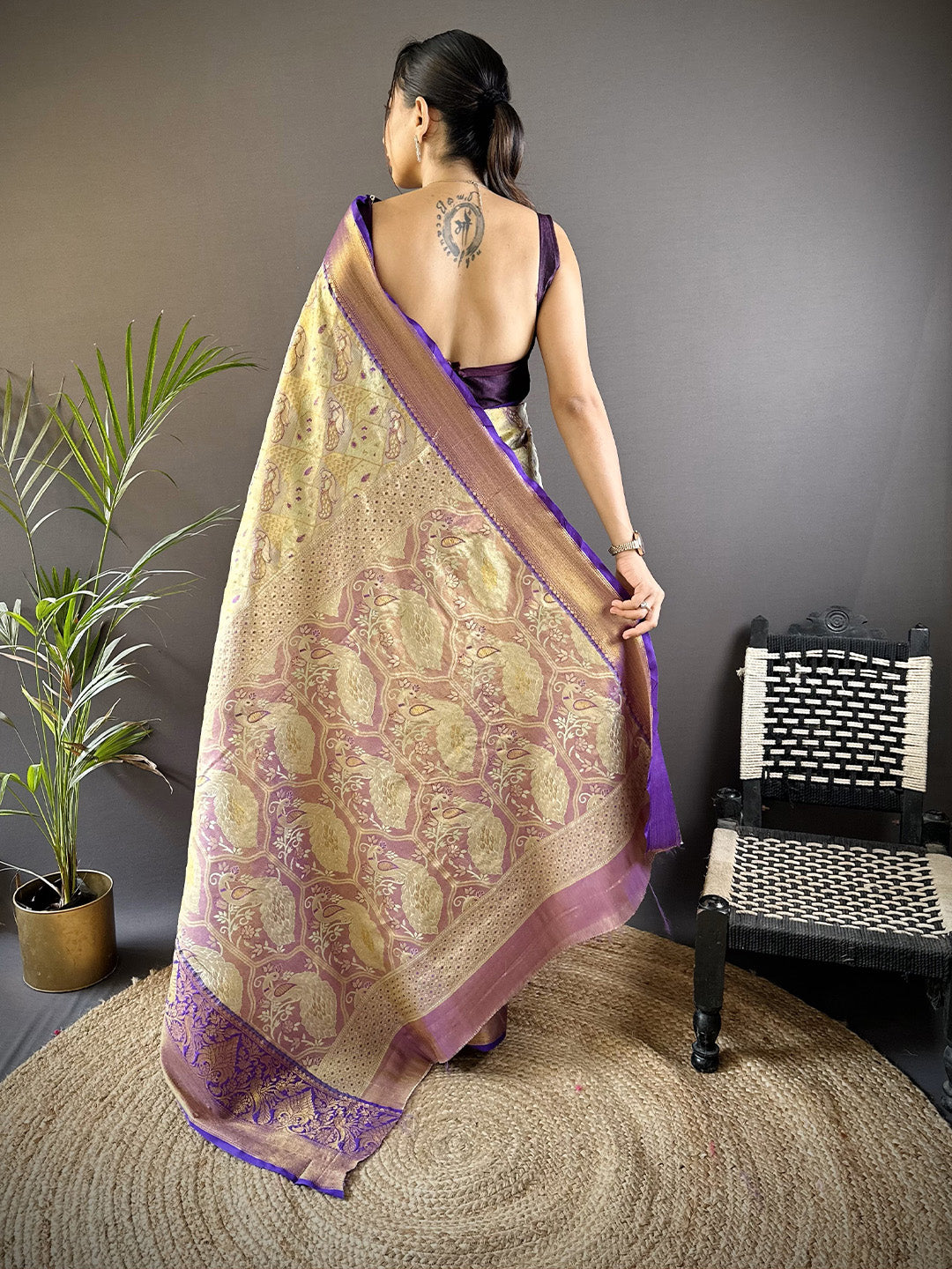 Urban Pallu Woven Design Silk Blend Traditional Saree