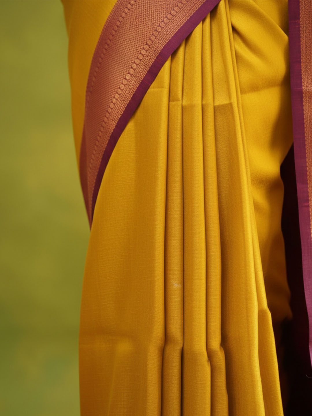 Urban Pallu Woven Design Silk Blend Traditional Saree