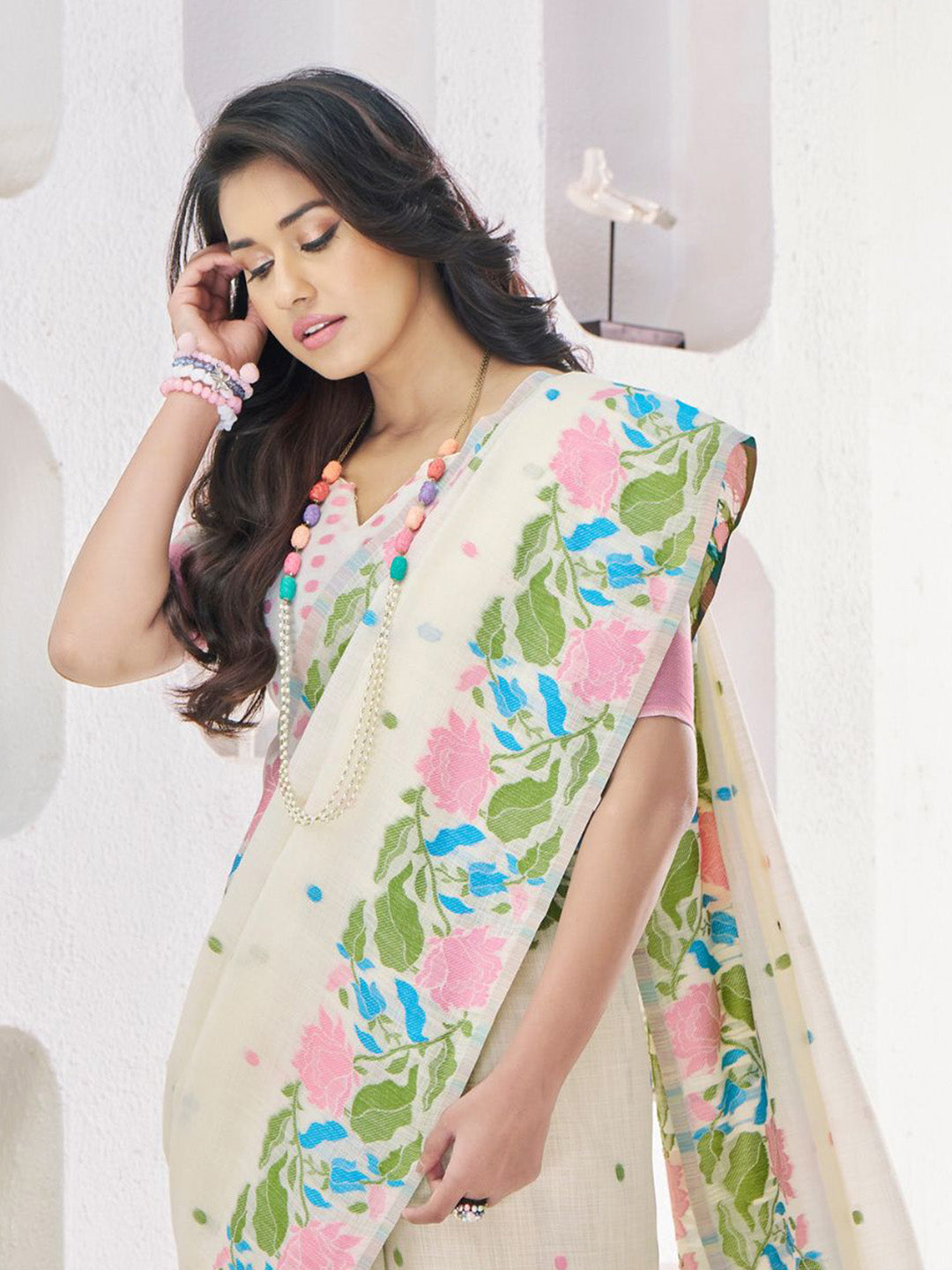 Urban Pallu Woven Design Silk Blend Daily Saree