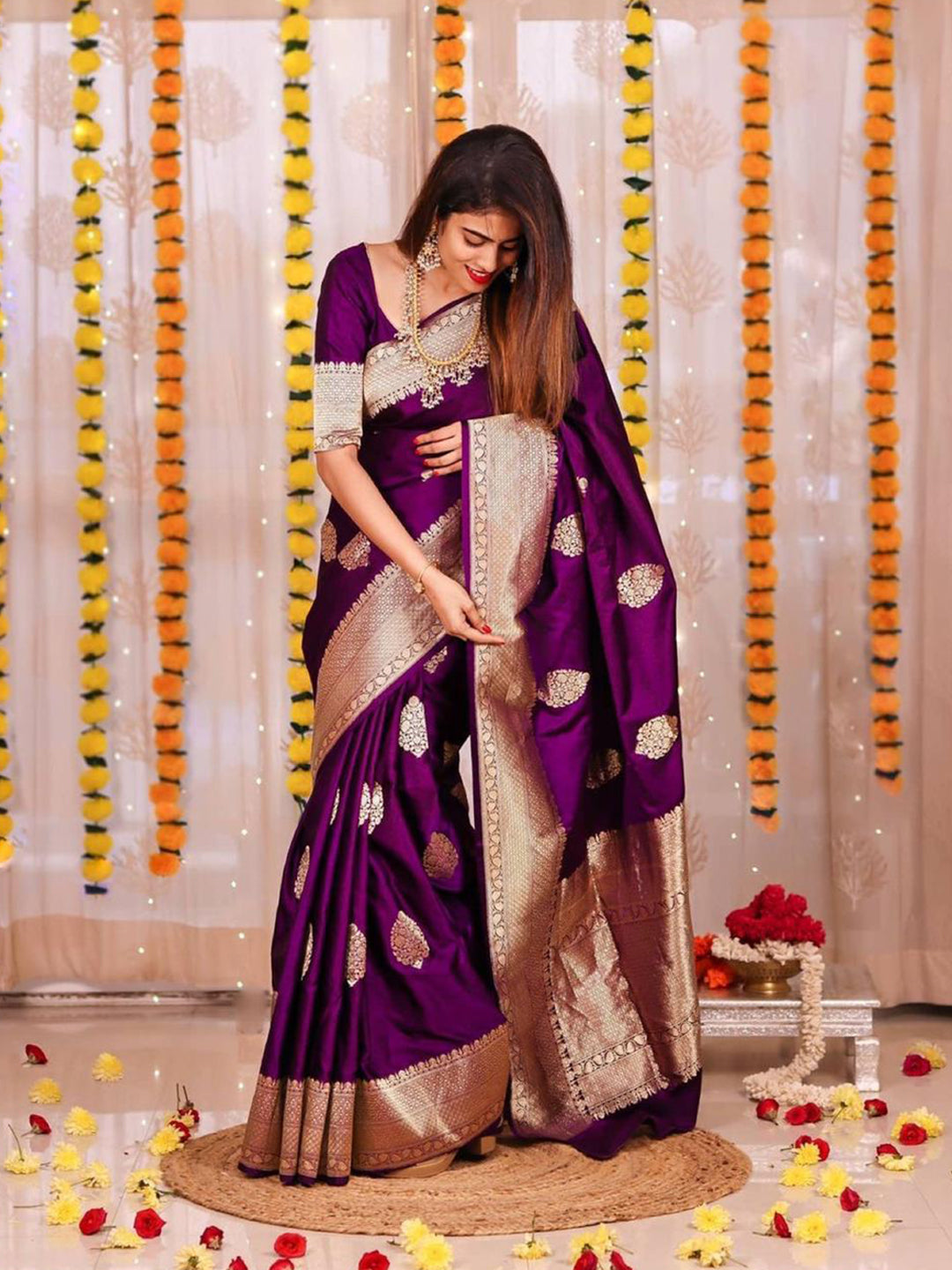 Urban Pallu Woven Design Silk Blend Work Saree
