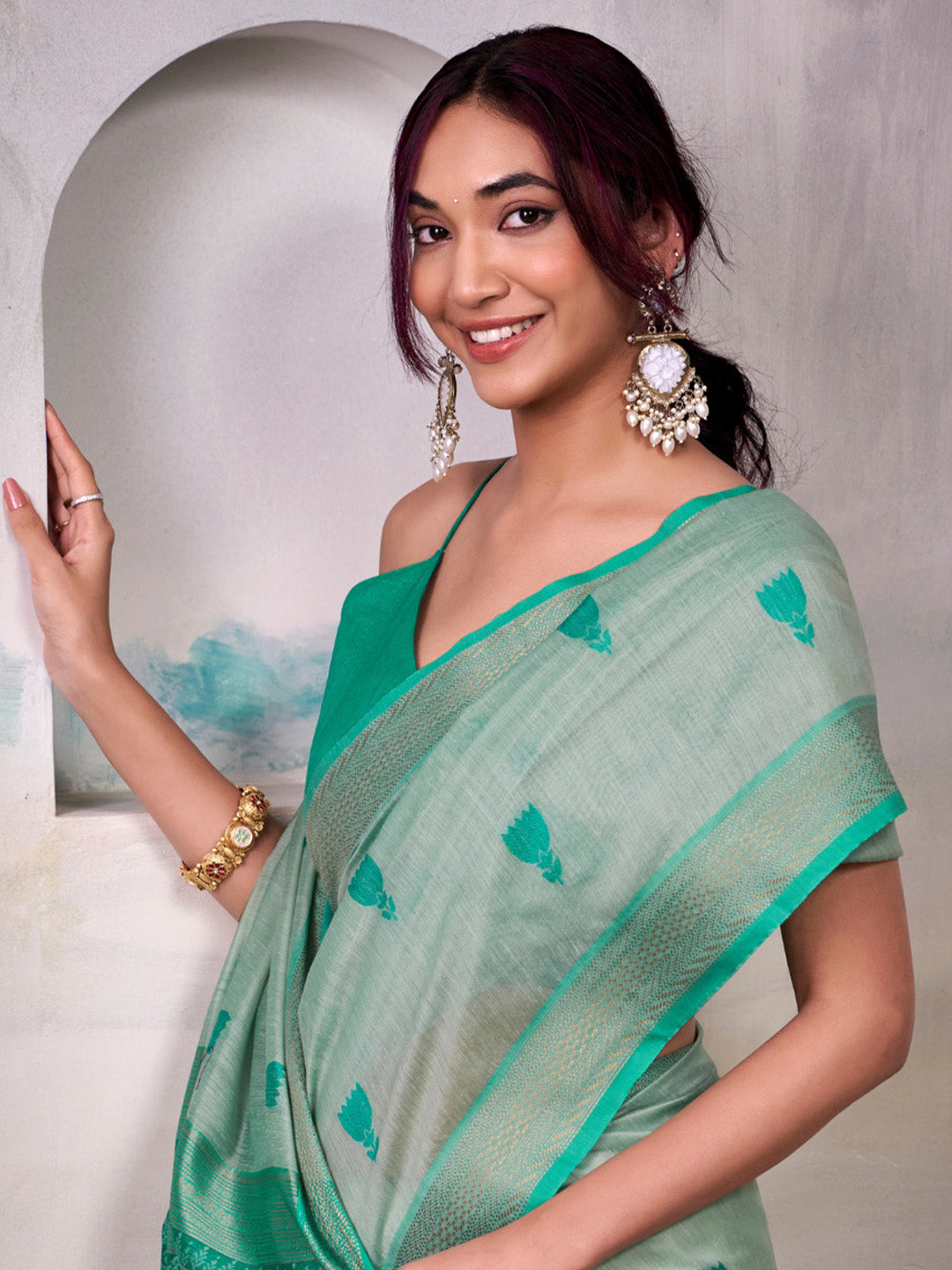 Urban Pallu Woven Design Cotton Blend Daily Saree