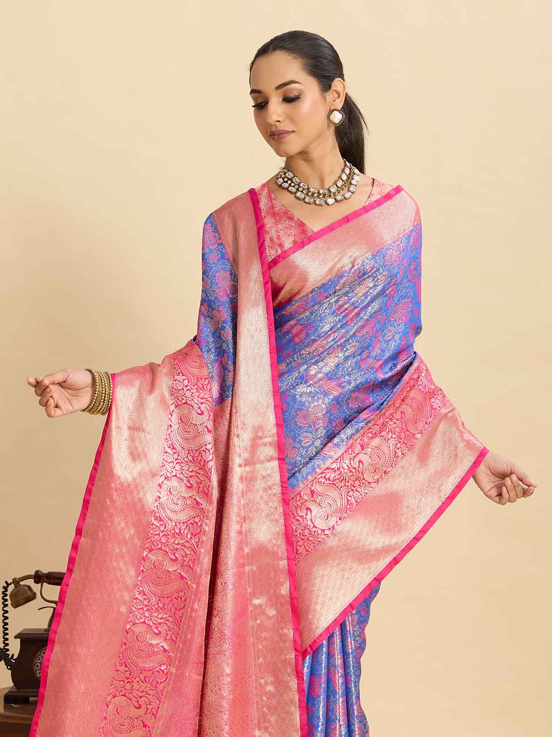 Urban Pallu Woven Design Silk Blend Festive Saree