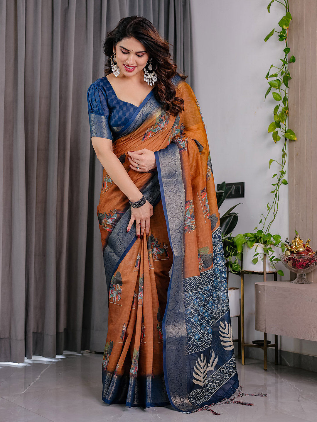Urban Pallu Ethnic Motifs Patola Saree