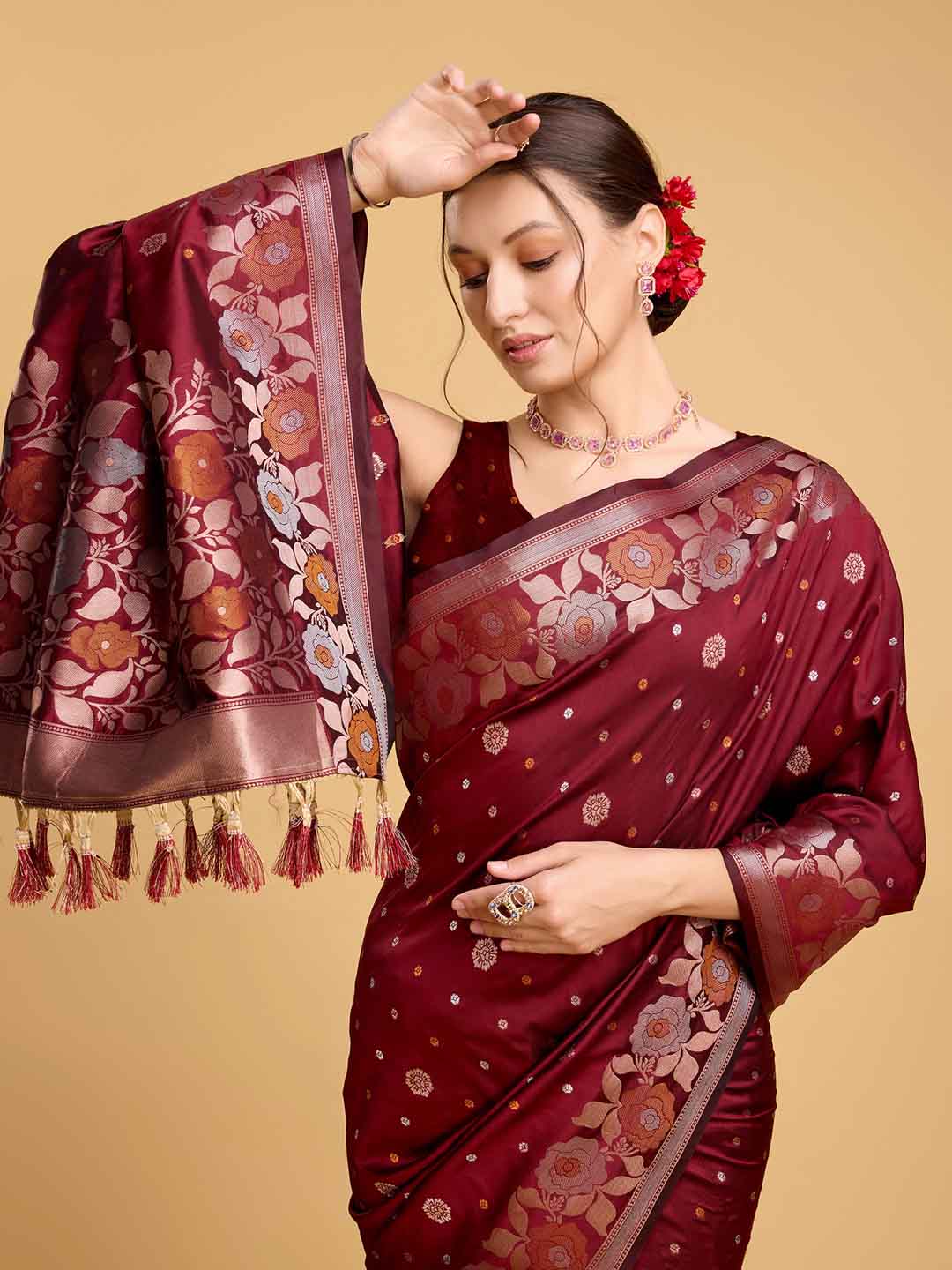 Urban Pallu Woven Design Silk Blend Party Saree