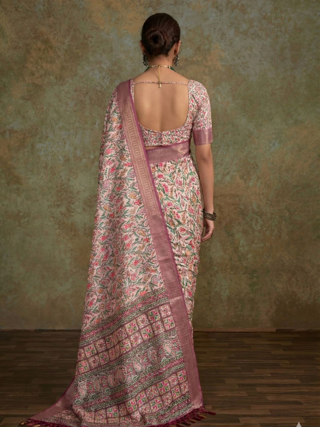 Urban Pallu Printed Silk Blend Daily Saree