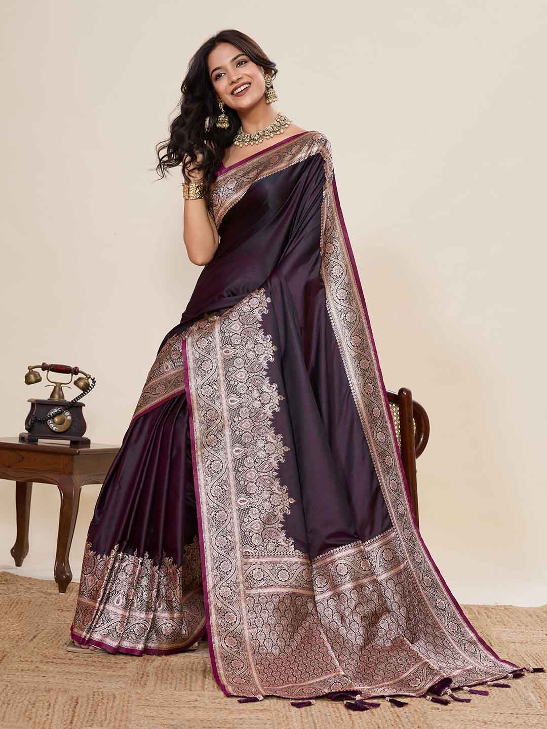 Urban Pallu Woven Design Silk Blend Party Saree