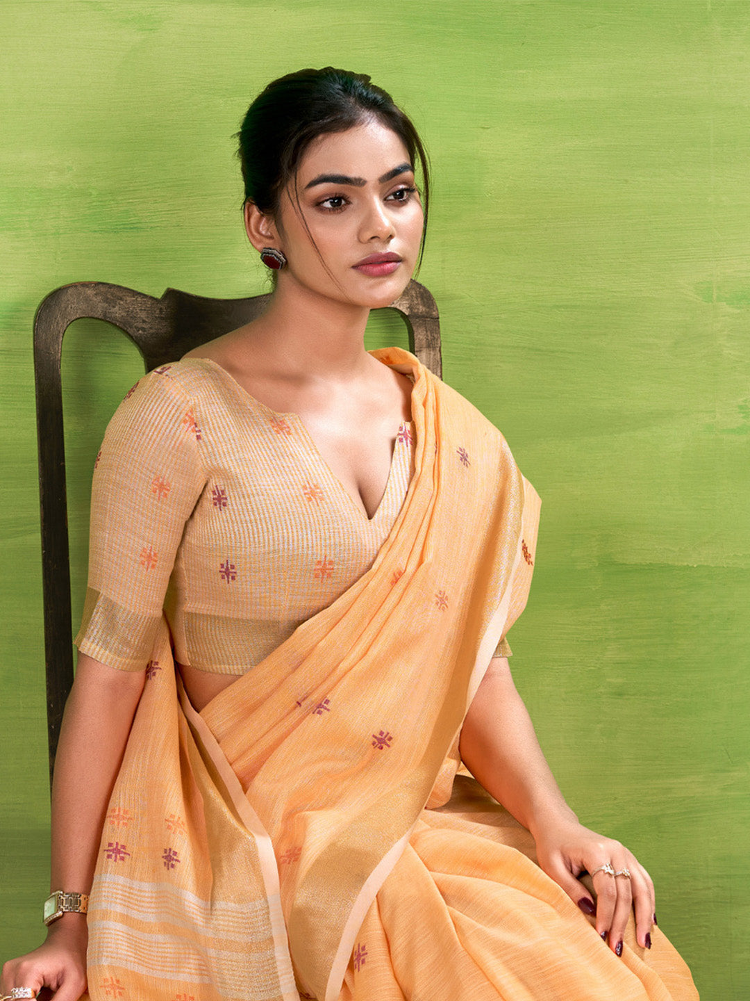 Urban Pallu Solid Cotton Blend Daily Saree