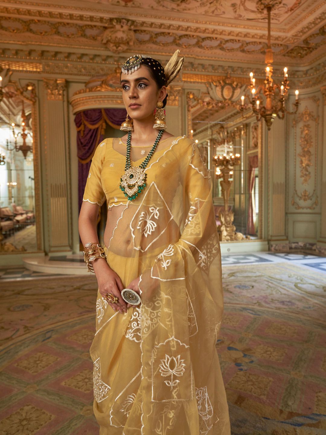 Urban Pallu Solid Poly Chiffon Daily Saree