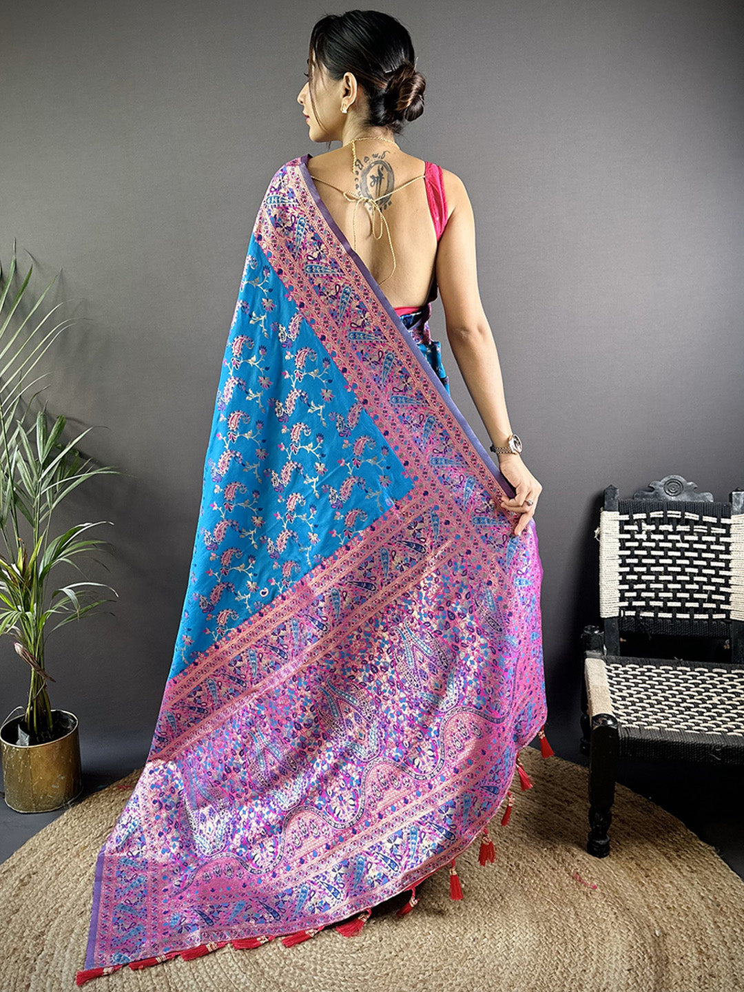 Urban Pallu Woven Design Silk Blend Traditional Saree