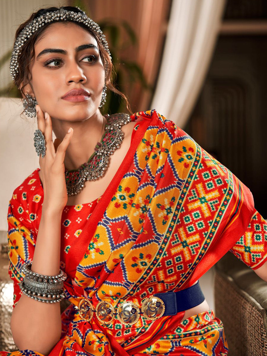 Urban Pallu Woven Design Cotton Blend Daily Saree