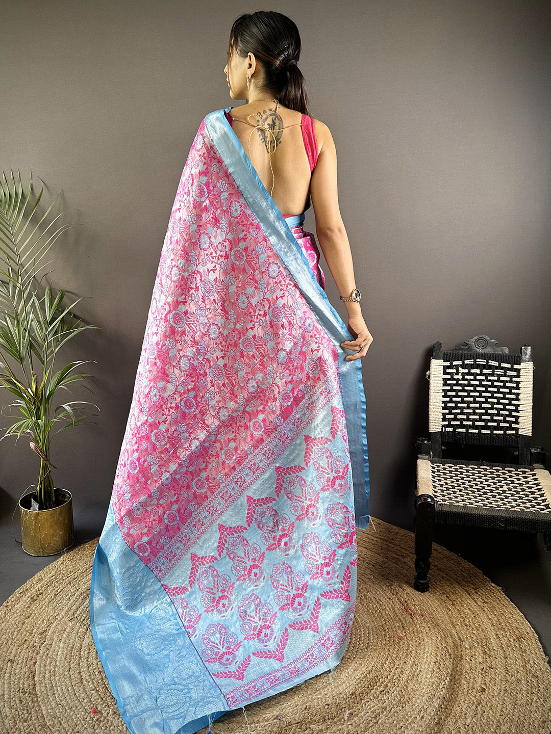 Urban Pallu Woven Design Silk Blend Traditional Saree