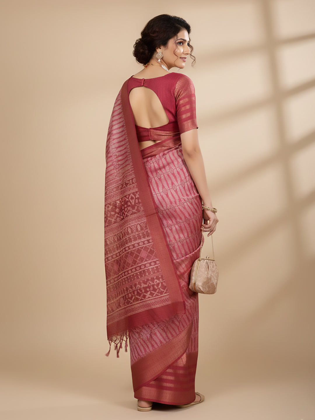 Urban Pallu Floral Sequinned Silk Blend Fusion Saree
